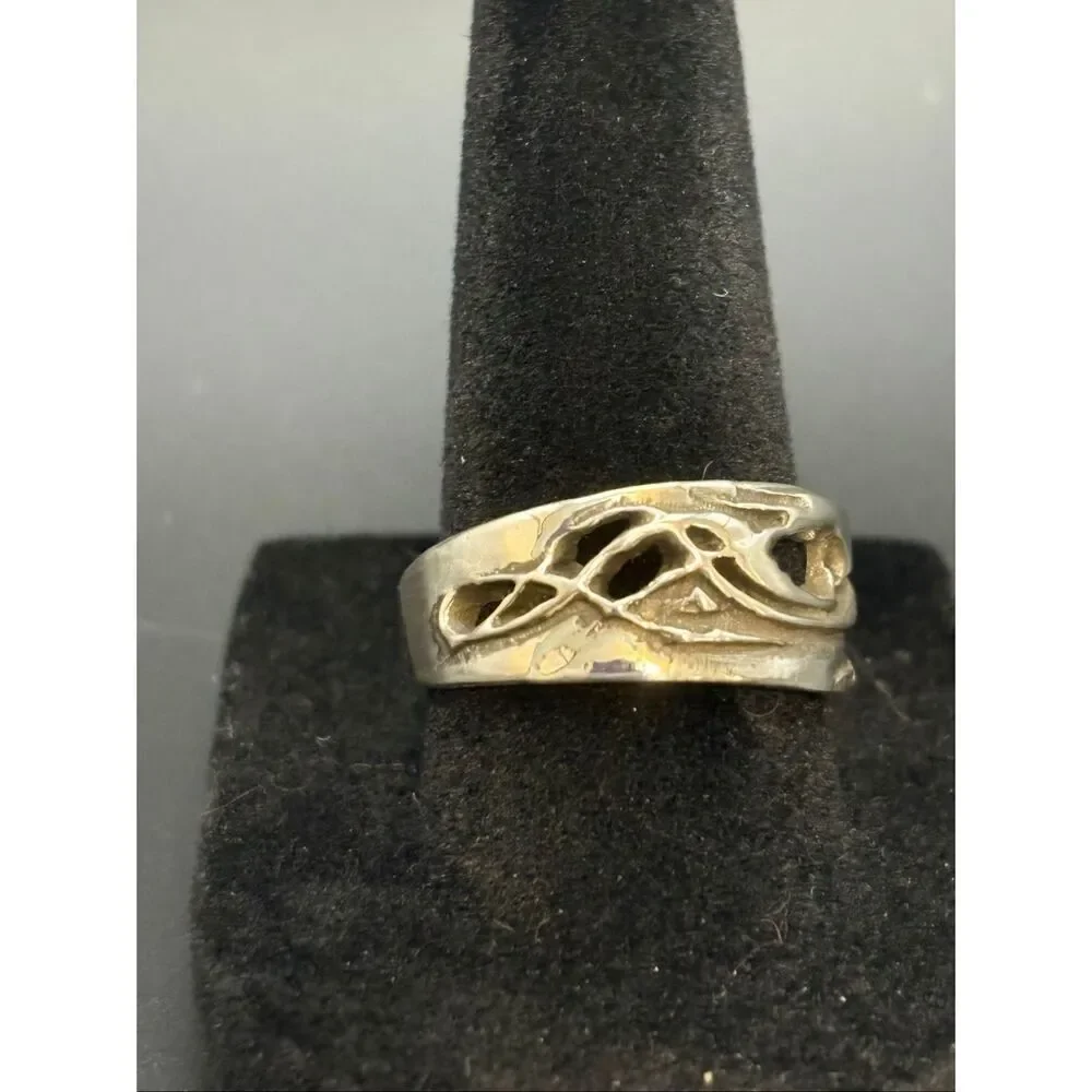 Hand Carved Sterling Silver Ring, NEW, size 7.5, Artisan, Wedding Band